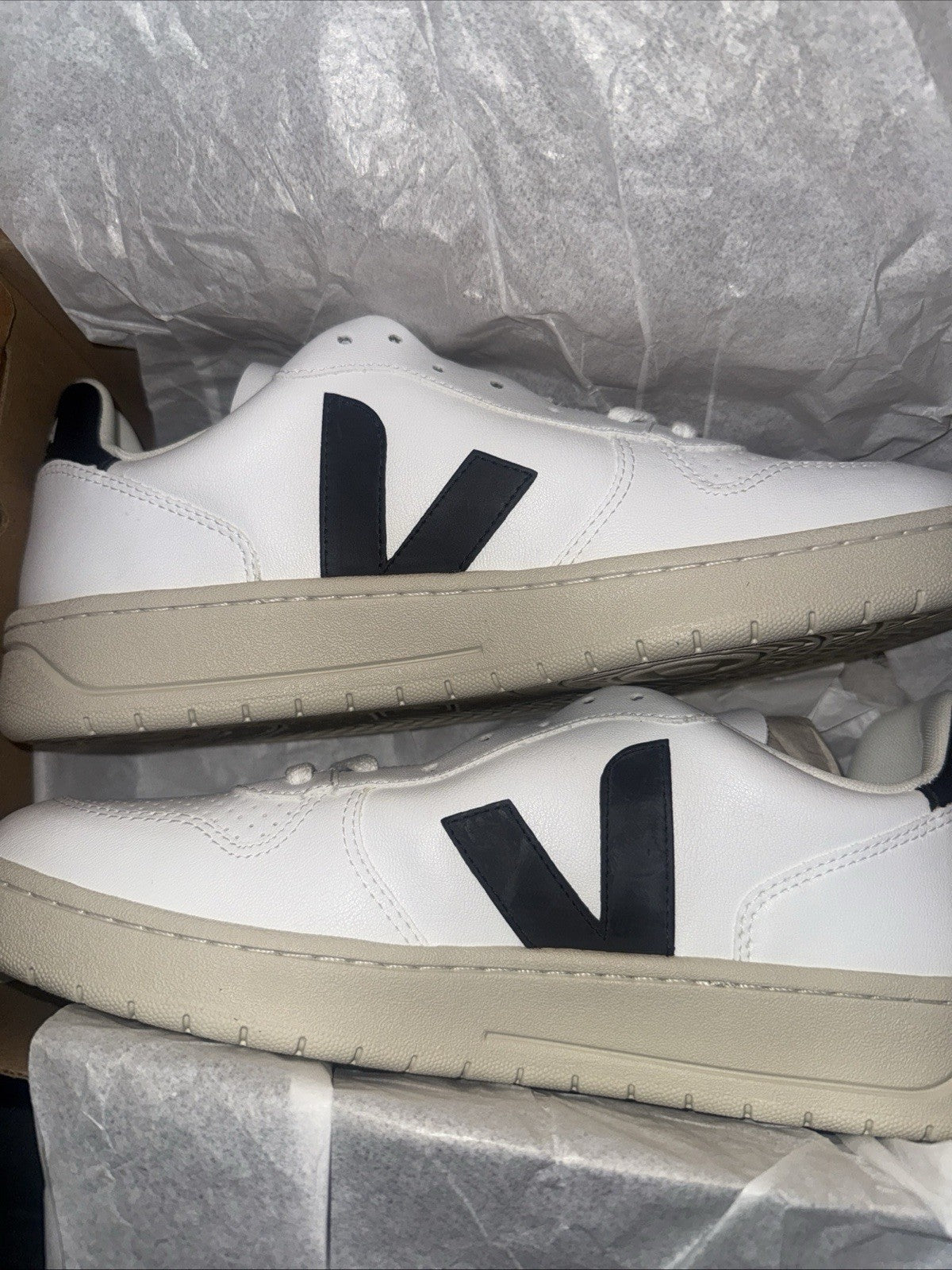 Veja V-10 VX0702901B Sneaker Men's White Black Leather Comfort Casual Shoes
