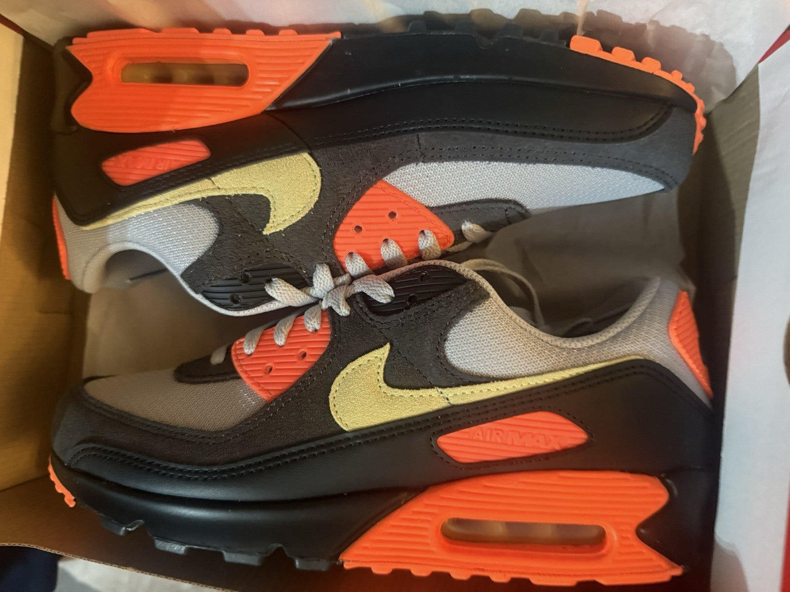 NIB Nike Air Max 90 Hyper Crimson Dark Smoke Grey DM0029-108 Men's Size 8.5-12