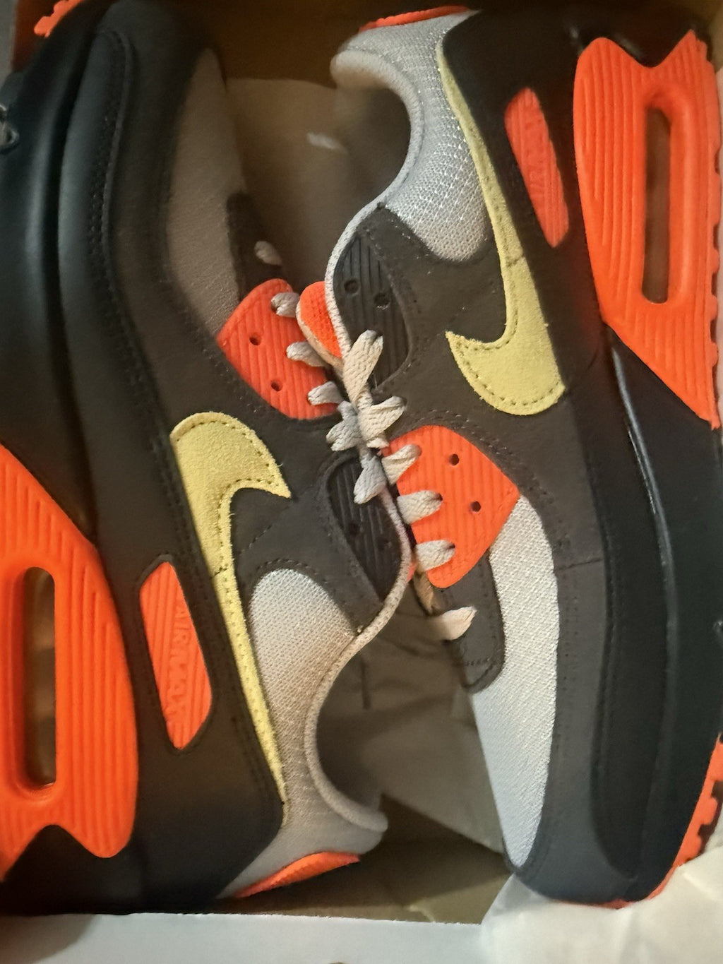 NIB Nike Air Max 90 Hyper Crimson Dark Smoke Grey DM0029-108 Men's Size 8.5-12